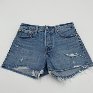Levi’s Wedgie Shorts Distressed - Size 27